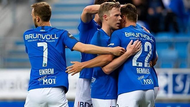 的前场反抢 的前场反抢